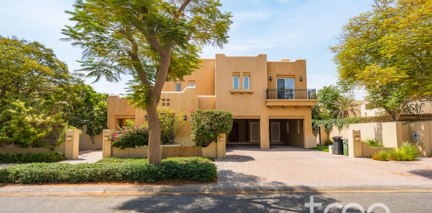 Villa in Arabian Ranches, Dubai, VAE 5 slaapkamers, 405.15 vr.m. nr 733998
