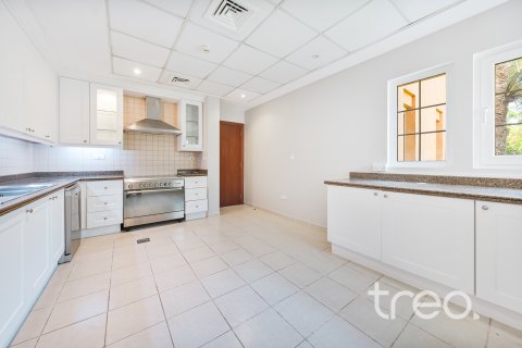 Villa te huur in Arabian Ranches, Dubai, VAE 5 slaapkamers, 405.15 vr.m., nr 733998 - foto 19