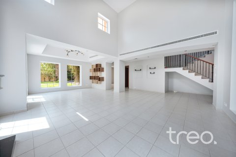 Villa te huur in Arabian Ranches, Dubai, VAE 5 slaapkamers, 405.15 vr.m., nr 733998 - foto 23