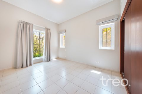Villa te huur in Arabian Ranches, Dubai, VAE 5 slaapkamers, 405.15 vr.m., nr 733998 - foto 18