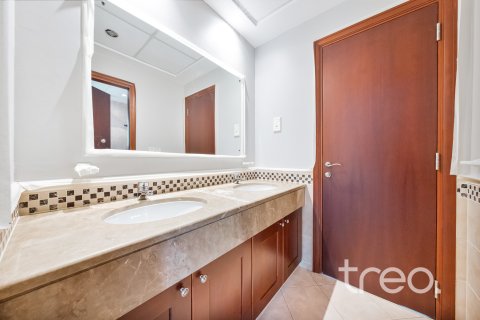 Villa te huur in Arabian Ranches, Dubai, VAE 5 slaapkamers, 405.15 vr.m., nr 733998 - foto 13