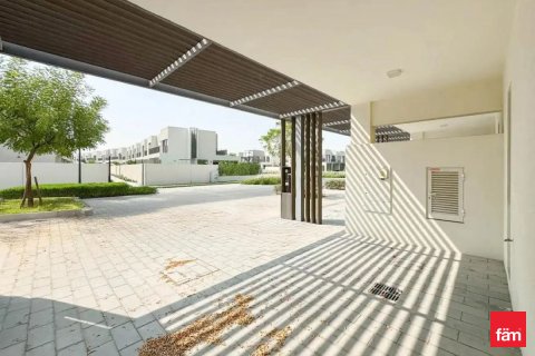 Villa in Dubai, UAE 3 bedrooms, 137.7 sq.m. № 713059 - photo 23