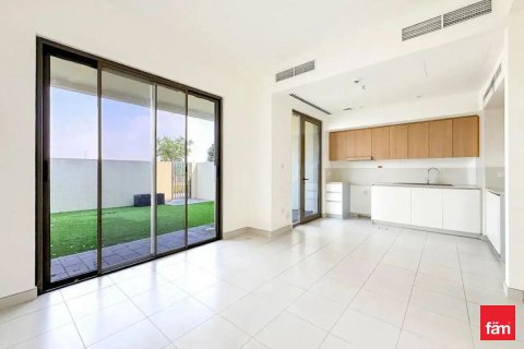 Villa in Dubai, UAE 3 bedrooms, 137.7 sq.m. № 713059 - photo 2