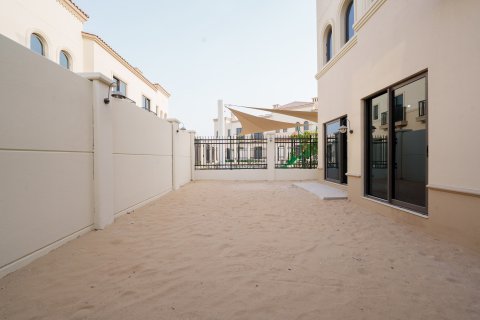 Townhouse sa Khalifa City, Abu Dhabi, UAE 3 silid-tulugan, 245.03 sq.m. № 749733 - larawan 18