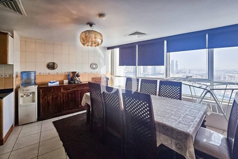 Apartment sa Al Khan, Sharjah, UAE 3 silid-tulugan, 196 sq.m. № 642817 - larawan 28