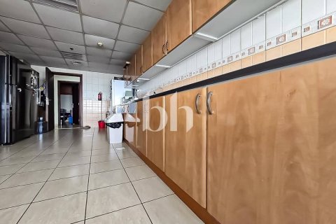 Apartment sa Al Khan, Sharjah, UAE 3 silid-tulugan, 196 sq.m. № 642817 - larawan 19