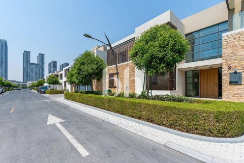Villa til leie i Dubai, Emiratene 5 soverom, 746 kvm Nr. 642814 - Foto 3