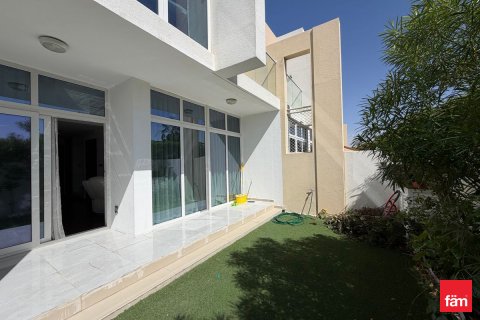 Shtëpi në qytet në Dubai, Emiratet e Bashkuara Arabe 3 dhoma gjumi, 112.2 m2. № 718976 - Foto 14