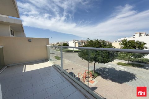 Shtëpi në qytet në Dubai, Emiratet e Bashkuara Arabe 3 dhoma gjumi, 112.2 m2. № 718976 - Foto 11