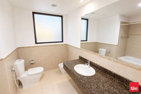 Apartamento para arrendamento em Dubai, EAU 3 quartos, 177.4 m2 № 718991 - foto 8
