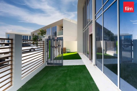 Shtëpi në qytet në Dubai, Emiratet e Bashkuara Arabe 3 dhoma gjumi, 140.8 m2. № 718977 - Foto 16