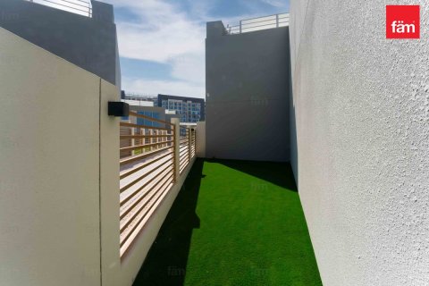 Shtëpi në qytet në Dubai, Emiratet e Bashkuara Arabe 3 dhoma gjumi, 140.8 m2. № 718977 - Foto 17