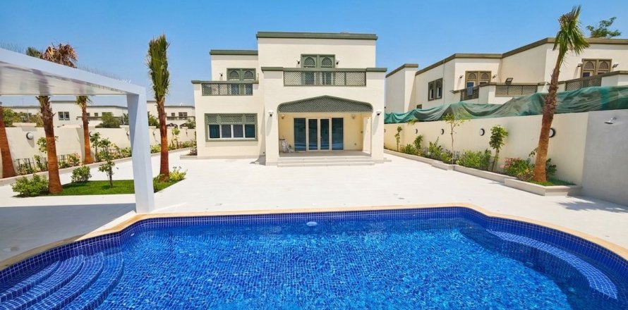 ویلا در Jumeirah Park، Dubai ، امارات متحده عربی 5 خوابه ، 781.6 متر مربع.  شماره 718978