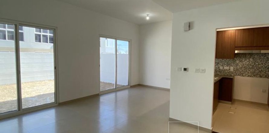 Rijtjeshuis in Dubai, VAE 3 slaapkamers, 161 vr.m. nr 679990