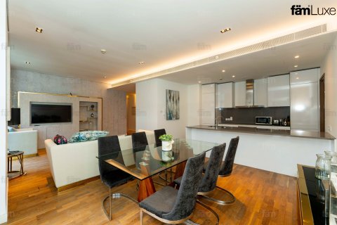 דירה להשכרה ב Al Wasl, Dubai, איחוד האמירויות 2 חדרי שינה, 161.7 מ"ר, מספר 669982 - תמונה 2