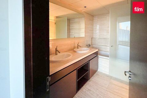 Huoneisto Downtown Dubai (Downtown Burj Dubai), Arabiemiraatit 2 makuuhuonetta, 152.3 m2 № 669984 - kuva 11