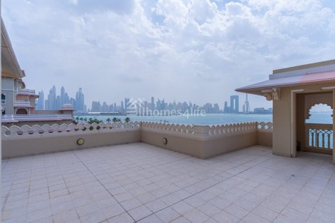 Wohnung in Palm Jumeirah, Dubai, VAE: 3 Schlafzimmer, 346 m2 Nr. 739889
