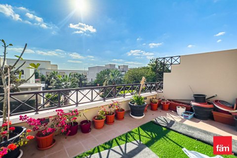 Villetta a schiera in affitto a Dubai, EAU 4 camere da letto, 351.7 mq. № 629497 - foto 15