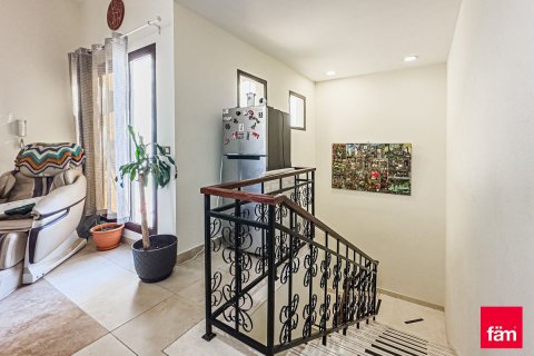 Villetta a schiera in affitto a Dubai, EAU 4 camere da letto, 351.7 mq. № 629497 - foto 18