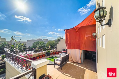 Villetta a schiera in affitto a Dubai, EAU 4 camere da letto, 351.7 mq. № 629497 - foto 16