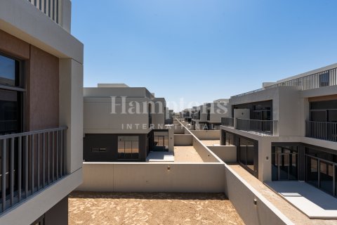 Huvila Dubai South (Dubai World Central), Arabiemiraatit 4 makuuhuonetta, 306.29840391 m2 № 651684 - kuva 27