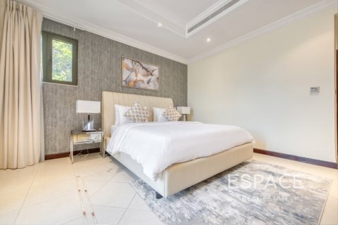 Villa till försäljning i Palm Jumeirah, Dubai, UAE 5 sovrum, 496 kvm Nr. 649880 - fotografi 17