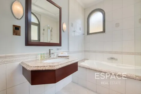 Vila v Palm Jumeirah, Dubai, SAE 5 ložnice, 496 m² Č.: 649880 - fotografie 12