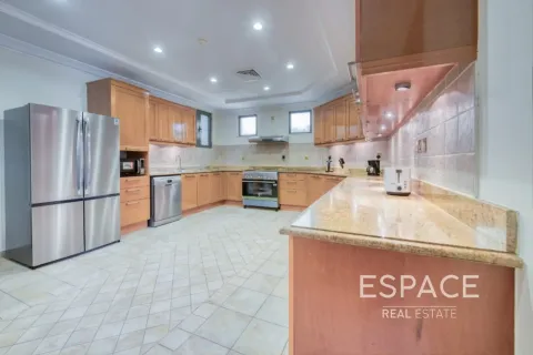 Vila v Palm Jumeirah, Dubai, SAE 5 ložnice, 496 m² Č.: 649880 - fotografie 5