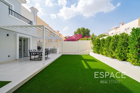 Villa para venda em Arabian Ranches, Dubai, EAU 3 quartos, 223 m2 № 649879 - foto 19