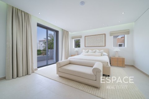Villa para venda em Arabian Ranches, Dubai, EAU 3 quartos, 223 m2 № 649879 - foto 14