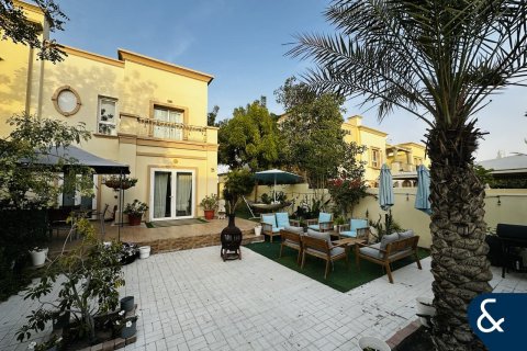 Villa in The Springs, Dubai, UAE 3 bedrooms, 210 sq.m. № 667880 - photo 14