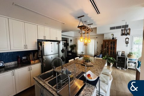 Villa in The Springs, Dubai, UAE 3 bedrooms, 210 sq.m. № 667880 - photo 4