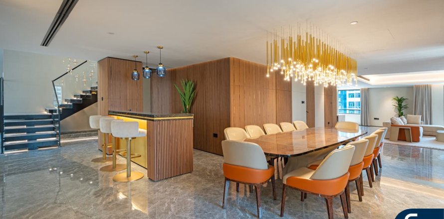 آپارتمان در Jumeirah Beach Residence، Dubai ، امارات متحده عربی 4 خوابه ، 595 متر مربع.  شماره 667882