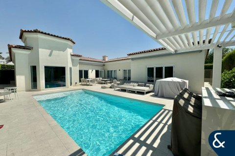 Müüa villa asukohaga Motor City, Dubai, AÜE: 4 magamistoaga, 399 m² Nr 667885 - pilt 1