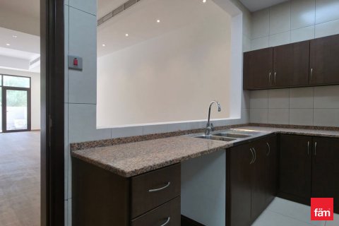 Вилла Дубай, БАӘ-да 4 жатын бөлмелер, 249.8 м² № 644812 - фото 5