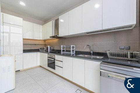 Зняти в оренду квартиру в Дубай Марина, Дубай, ОАЕ 3 спальні, 168м2, № 668143 - фото 2