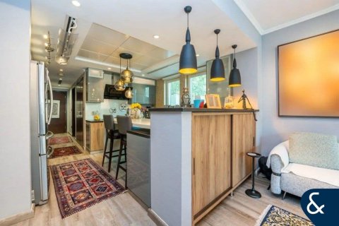 וילה להשכרה ב Jumeirah Park, Dubai, איחוד האמירויות 3 חדרי שינה, 680 מ"ר, מספר 668121 - תמונה 12