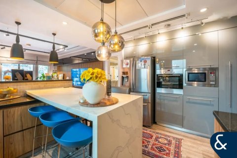 וילה להשכרה ב Jumeirah Park, Dubai, איחוד האמירויות 3 חדרי שינה, 680 מ"ר, מספר 668121 - תמונה 13