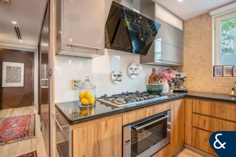 וילה להשכרה ב Jumeirah Park, Dubai, איחוד האמירויות 3 חדרי שינה, 680 מ"ר, מספר 668121 - תמונה 11