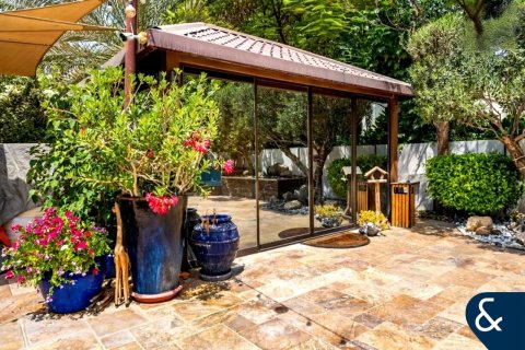 וילה להשכרה ב Jumeirah Park, Dubai, איחוד האמירויות 3 חדרי שינה, 680 מ"ר, מספר 668121 - תמונה 15