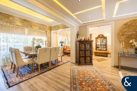 וילה להשכרה ב Jumeirah Park, Dubai, איחוד האמירויות 3 חדרי שינה, 680 מ"ר, מספר 668121 - תמונה 5