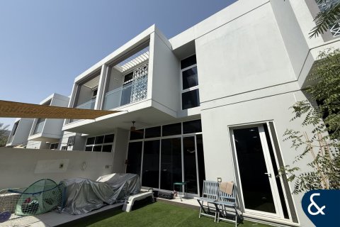 Casa urbana para arrendamento em Mudon, Dubai, EAU 3 quartos, 187 m2 № 668142 - foto 1