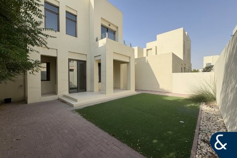 Зняти в оренду віллу в Рим, Дубай, ОАЕ 3 спальні, 213м2, № 668141 - фото 4