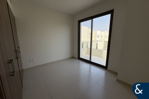 Зняти в оренду віллу в Рим, Дубай, ОАЕ 3 спальні, 213м2, № 668141 - фото 6