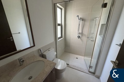 Зняти в оренду віллу в Рим, Дубай, ОАЕ 3 спальні, 213м2, № 668141 - фото 13