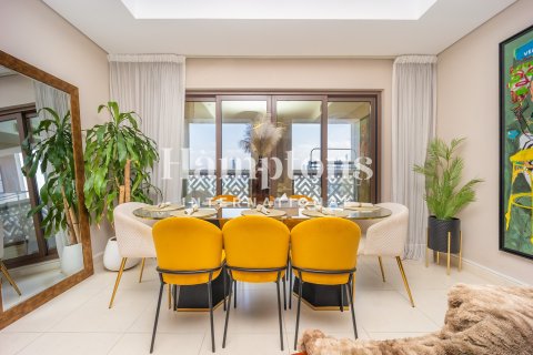 Apartment sa Palm Jumeirah, Dubai, UAE 2 silid-tulugan, 206.22979552 sq.m. № 739945 - larawan 16