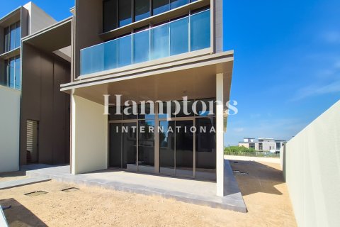 Villa in Dubai Hills Estate, Dubai, UAE 6 bedrooms, 1331.83975643 sq.m. № 671698 - photo 2