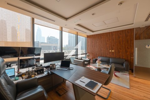 Zyrë në Dubai, Emiratet e Bashkuara Arabe 591.2 m2. № 662086 - Foto 12