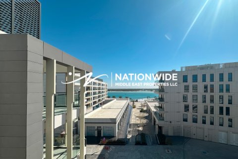 Appartamento a Abu Dhabi, EAU 3 camere da letto, 249 mq. № 686454