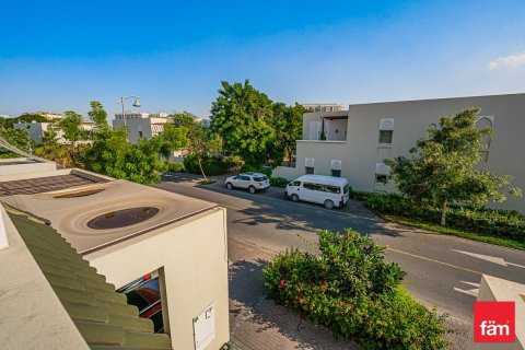 Üürile anda ridamaja asukohaga Al Furjan, Dubai, AÜE: 3 magamistoaga, 229.6 m² Nr 719430 - pilt 17